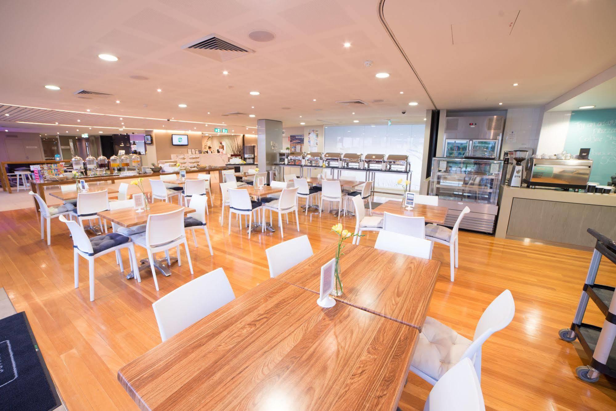 Quality Suites Pioneer Sands Wollongong Exterior foto
