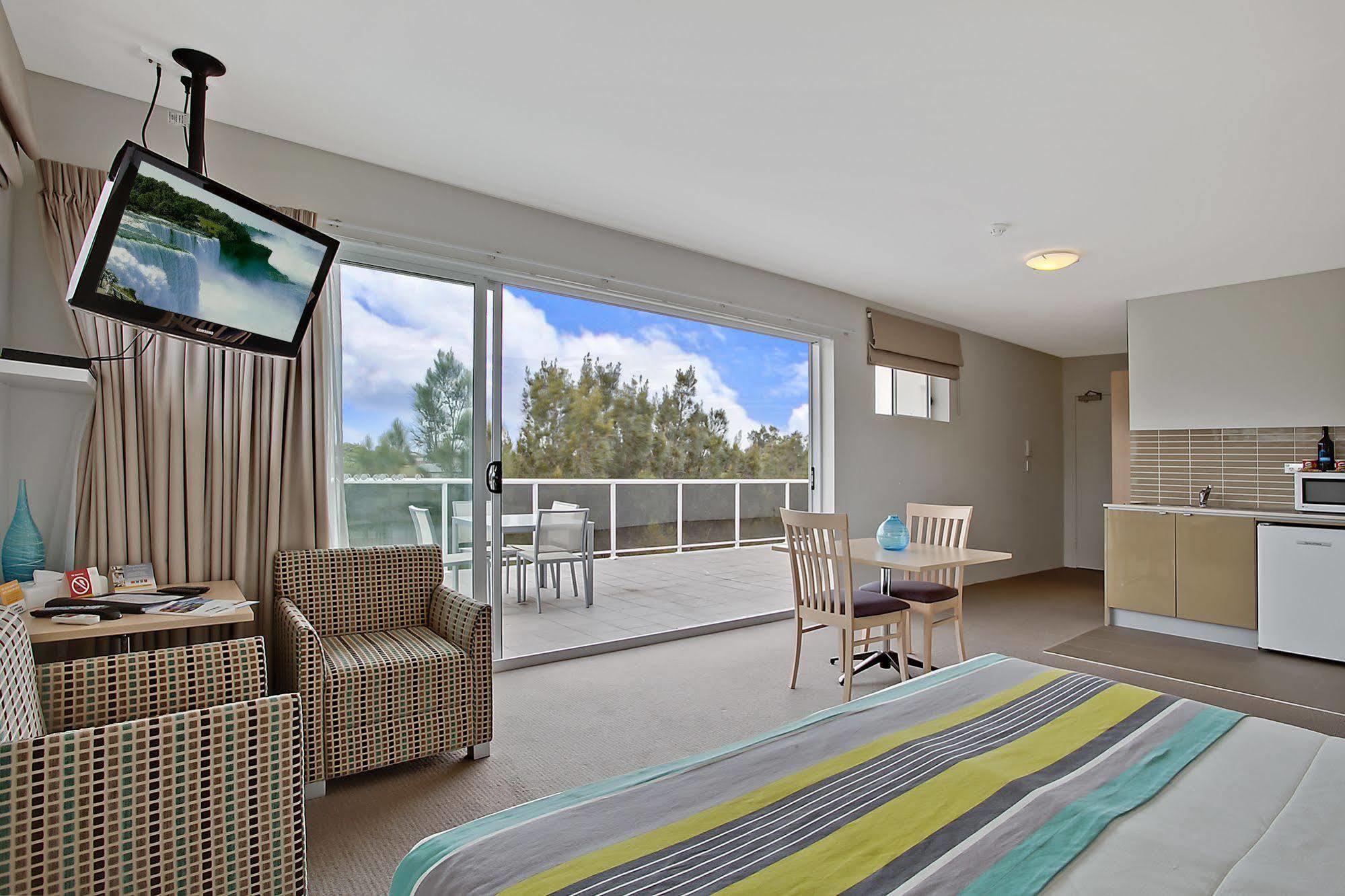 Quality Suites Pioneer Sands Wollongong Exterior foto