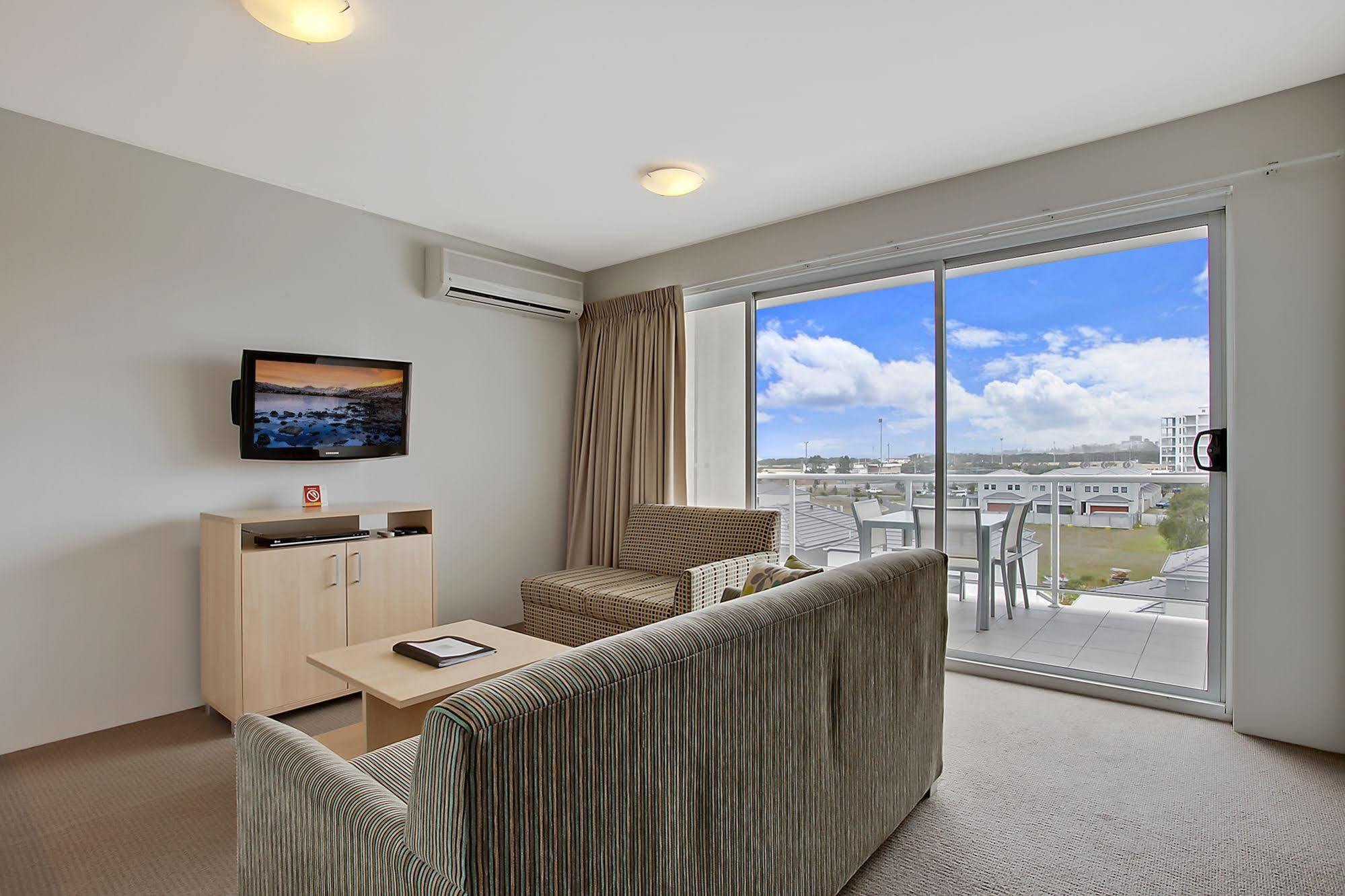 Quality Suites Pioneer Sands Wollongong Exterior foto