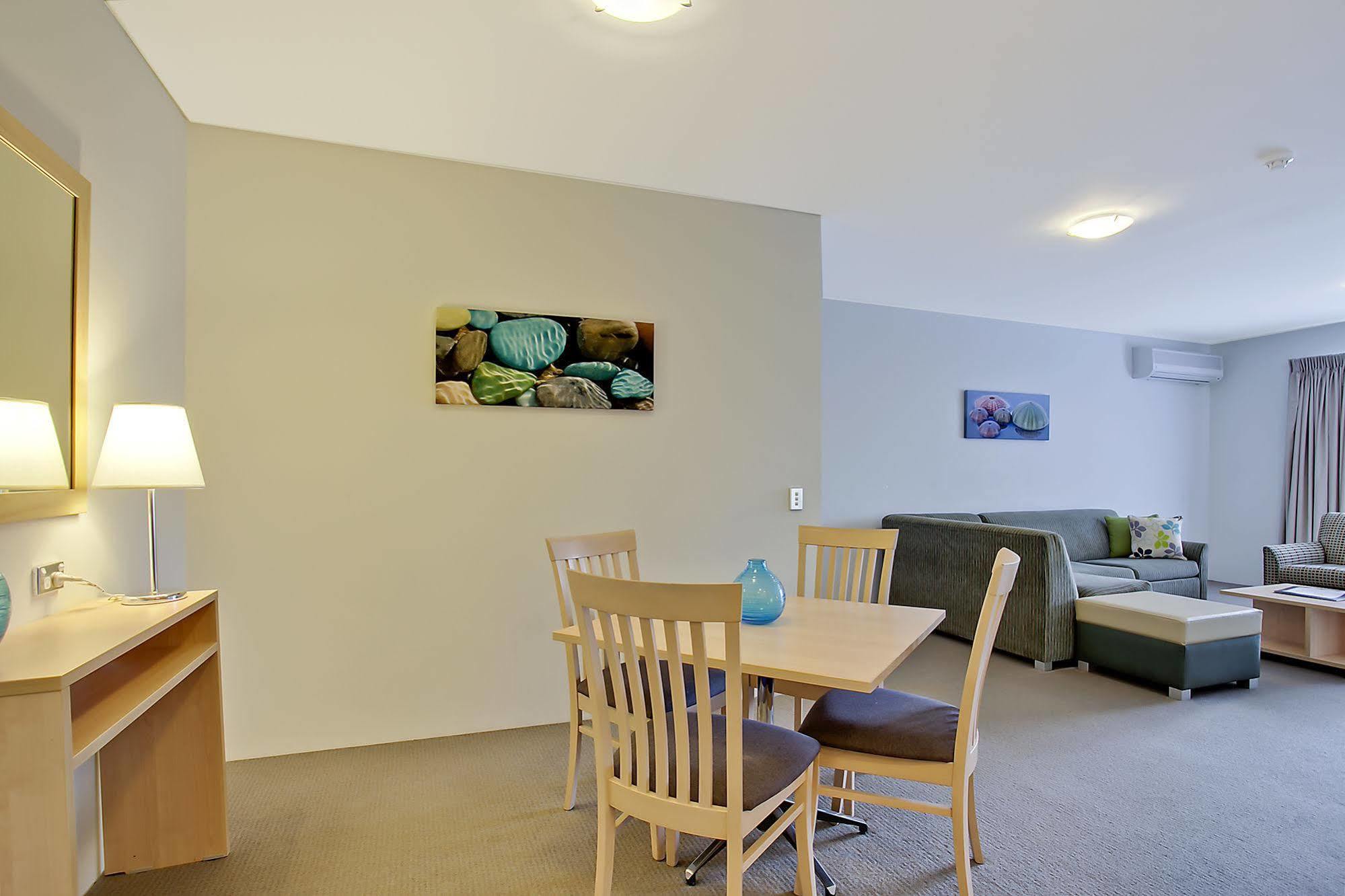 Quality Suites Pioneer Sands Wollongong Exterior foto